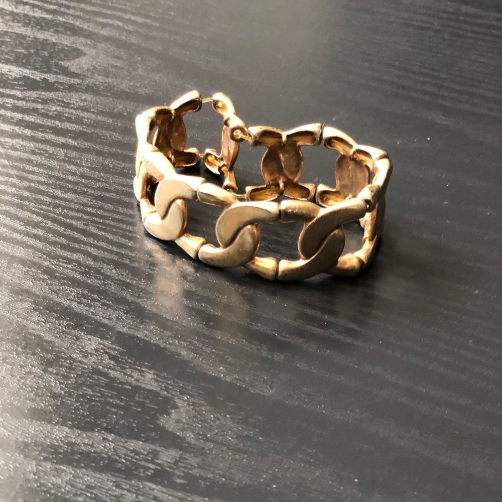 Gold bracelet